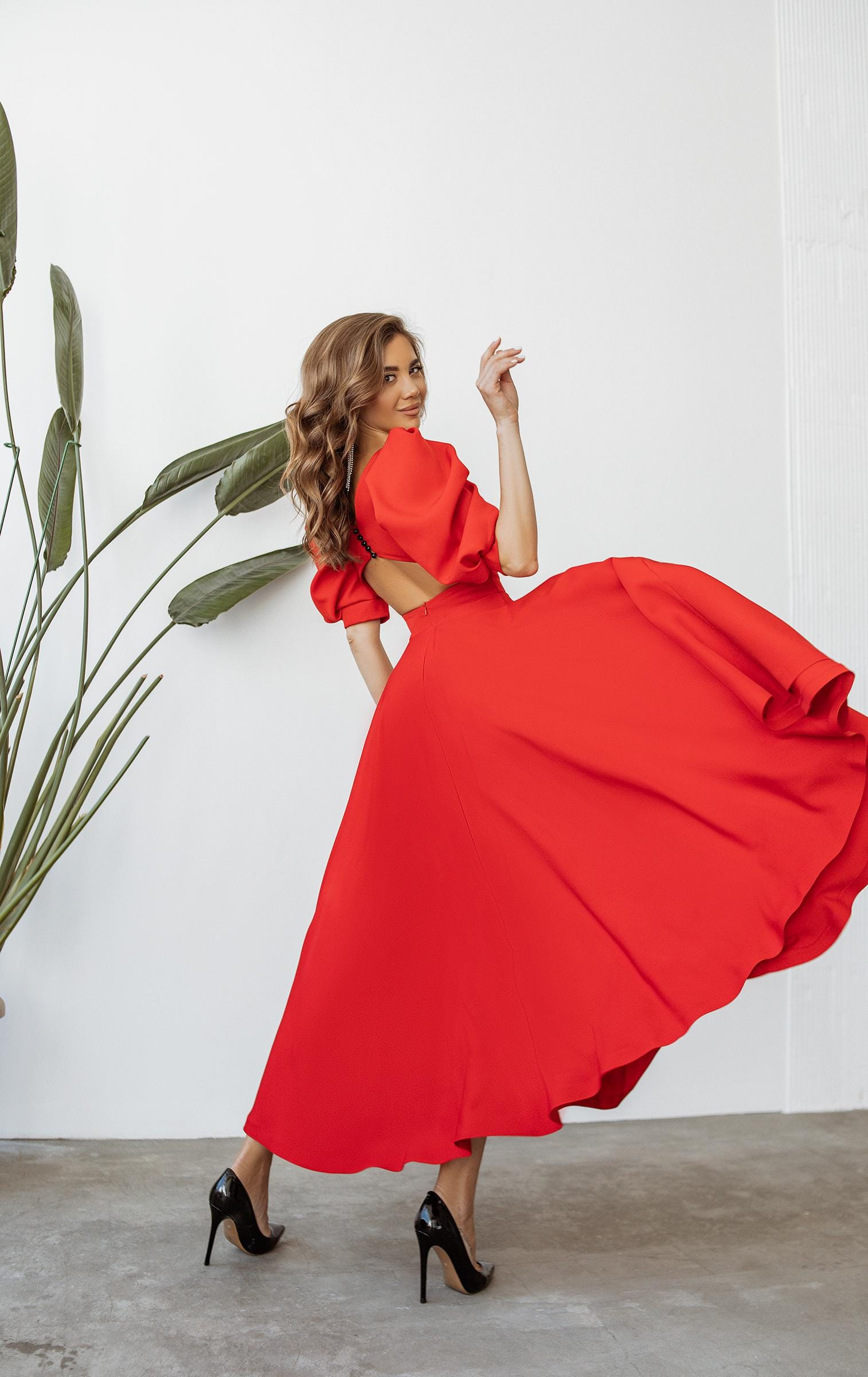 Elegant Red A-Line Midi Dress with Puff Sleeves and Flowy Skirt